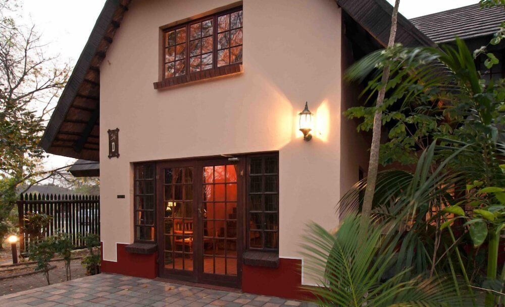 Woodpecker Inn