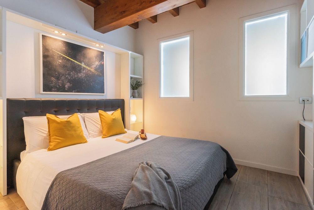 Domus in Como by Rent all Como