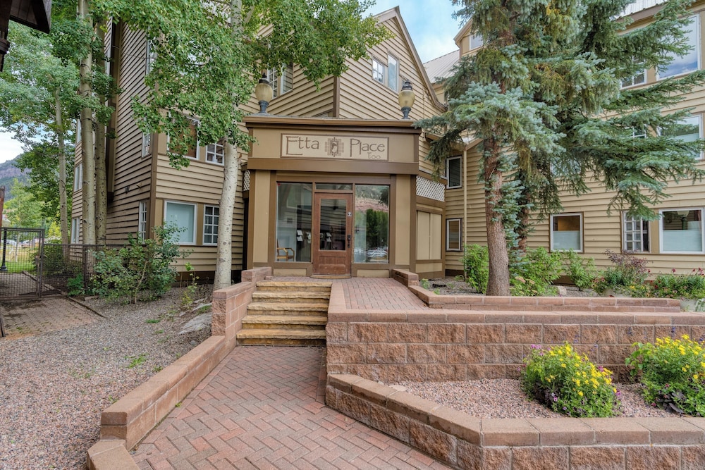 Etta Place Too 107 by Avantstay Close to Town & The Slopes! In Complex w/ Communal Pool & Hot Tub view 2