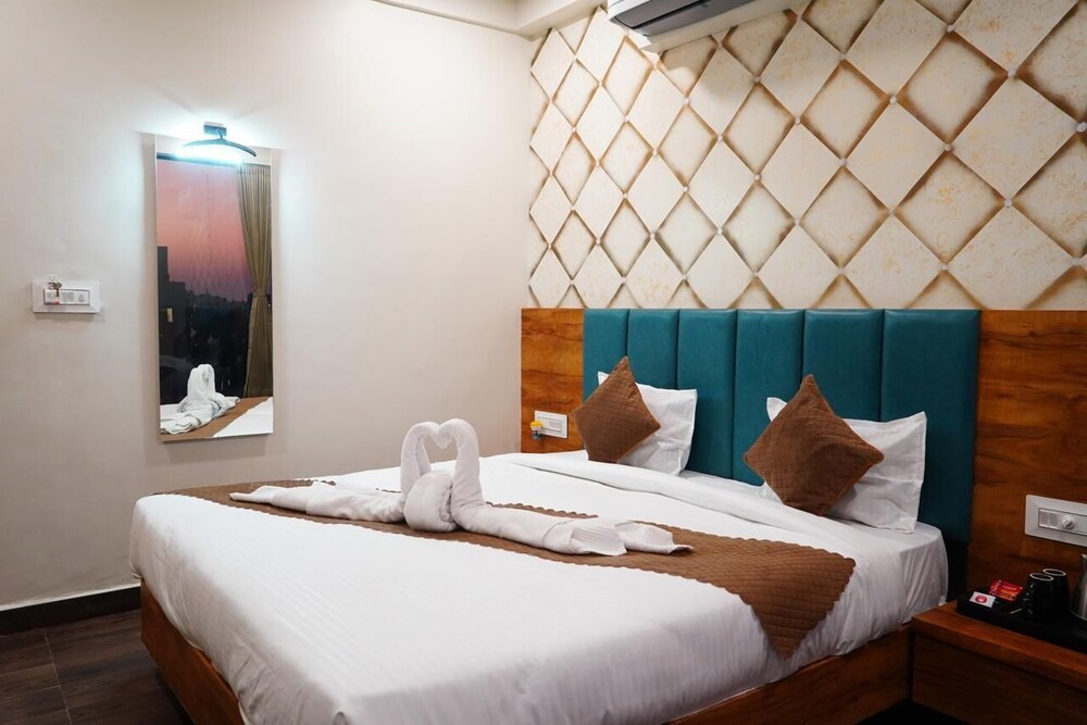 Hotel vraj palace