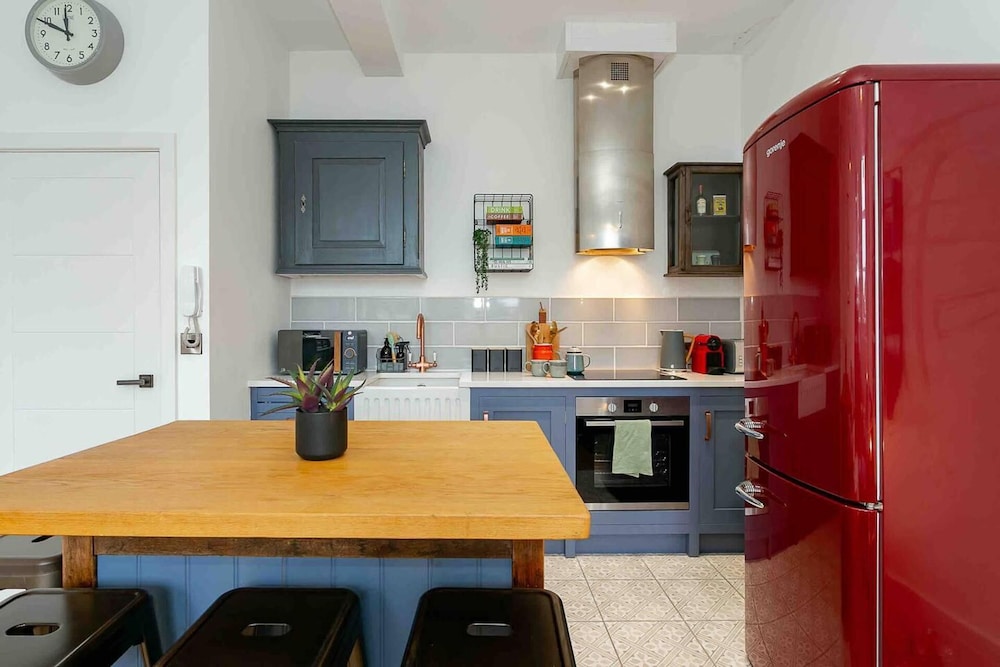 Beautiful 2-bed Apartment in Central Harrogate view 5