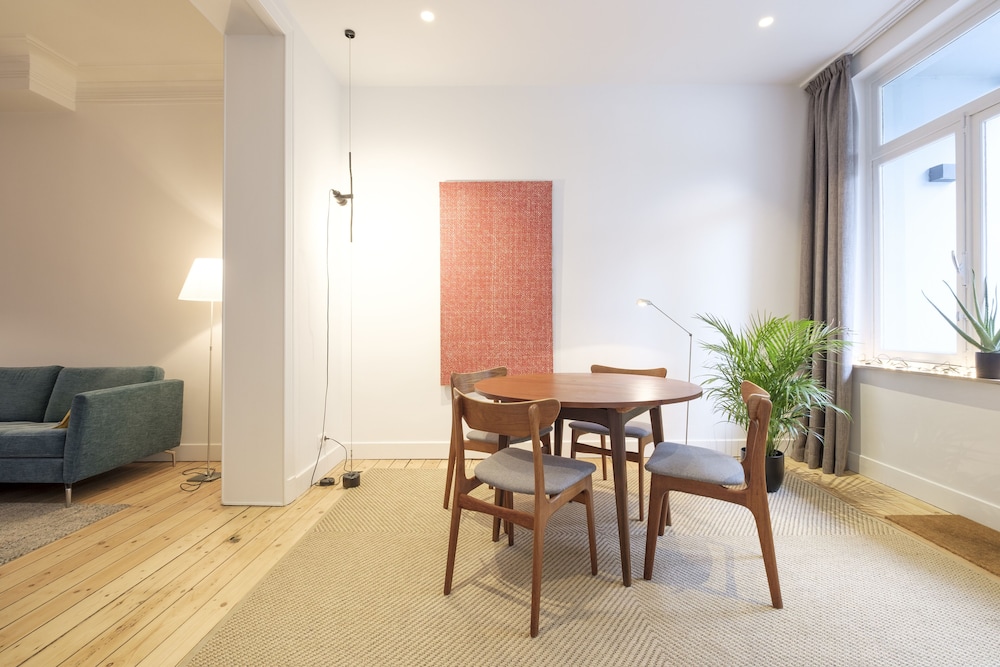 Eclectic Avenue view 5