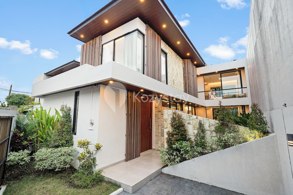 Santari Villa by Kozystay - Canggu