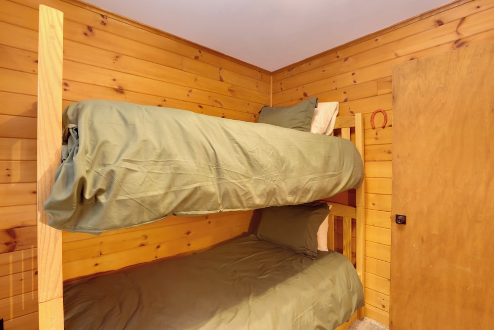 Riverfront Cabin w/ Hot Tub in Schroon Lake!