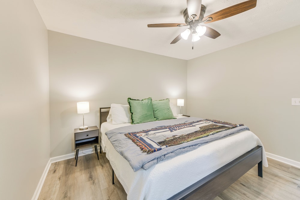 2 Mi to Tiger Territory! Condo w/ Community Pool
