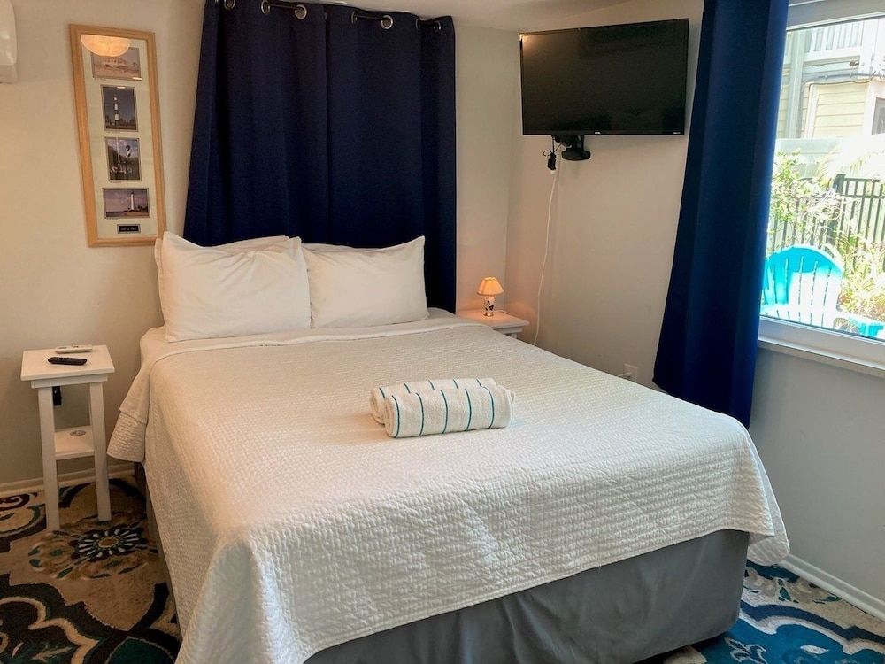 Seahorse Suite 1 Bedroom Villa by RedAwning view 3