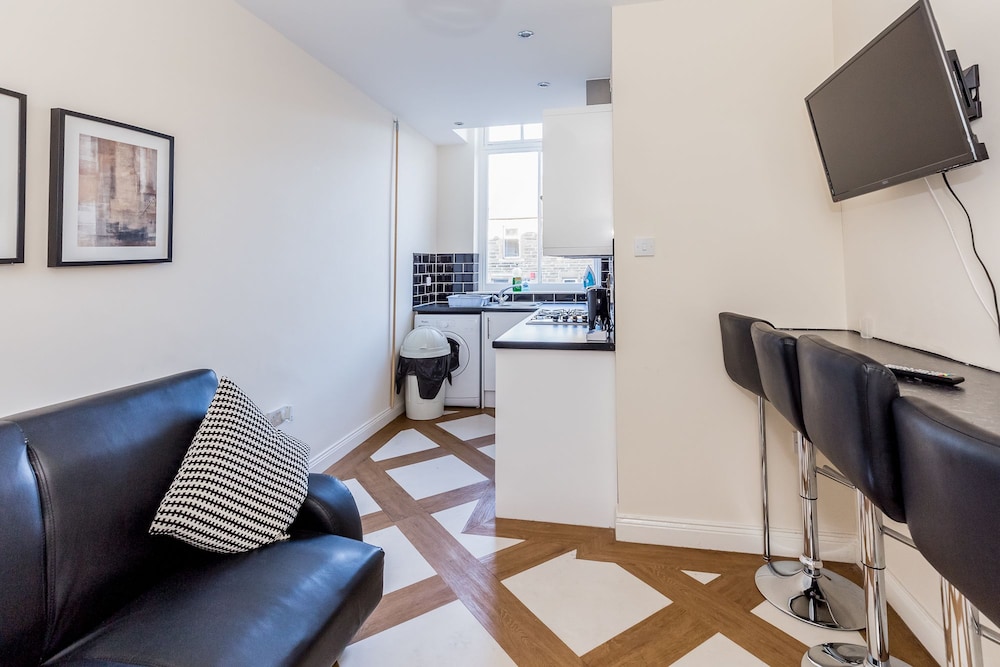 Gateshead Vacations - The Apartment Company - Property Image 6