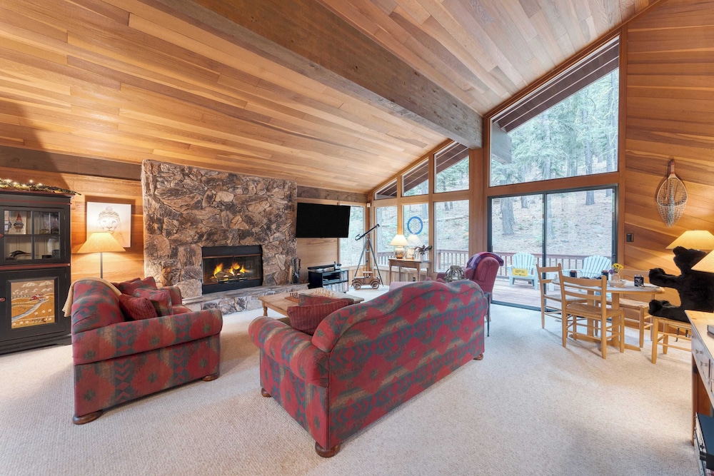 Northstar Hideaway by Avantstay 5mins to Skiing!