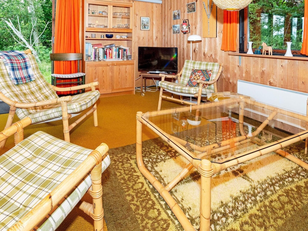 Lovely Holiday Home in SpÃ¸ttrup near Sea