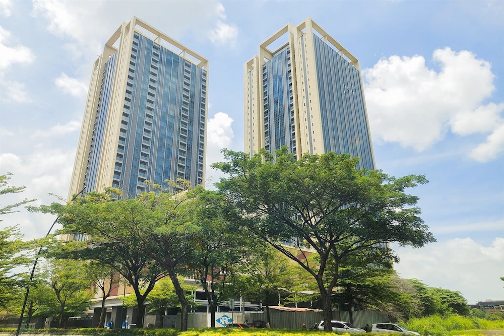 Warm and Spacious 1BR at Branz BSD City Apartment
