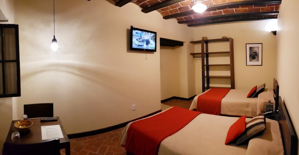 Hostal Naira