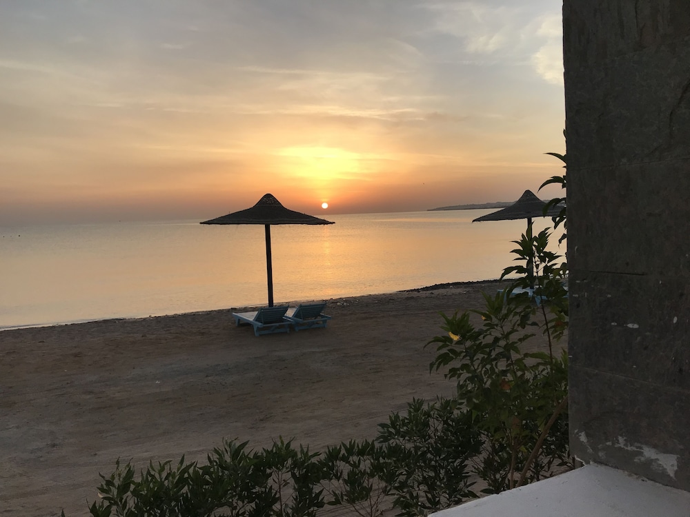 Cecelia Resort