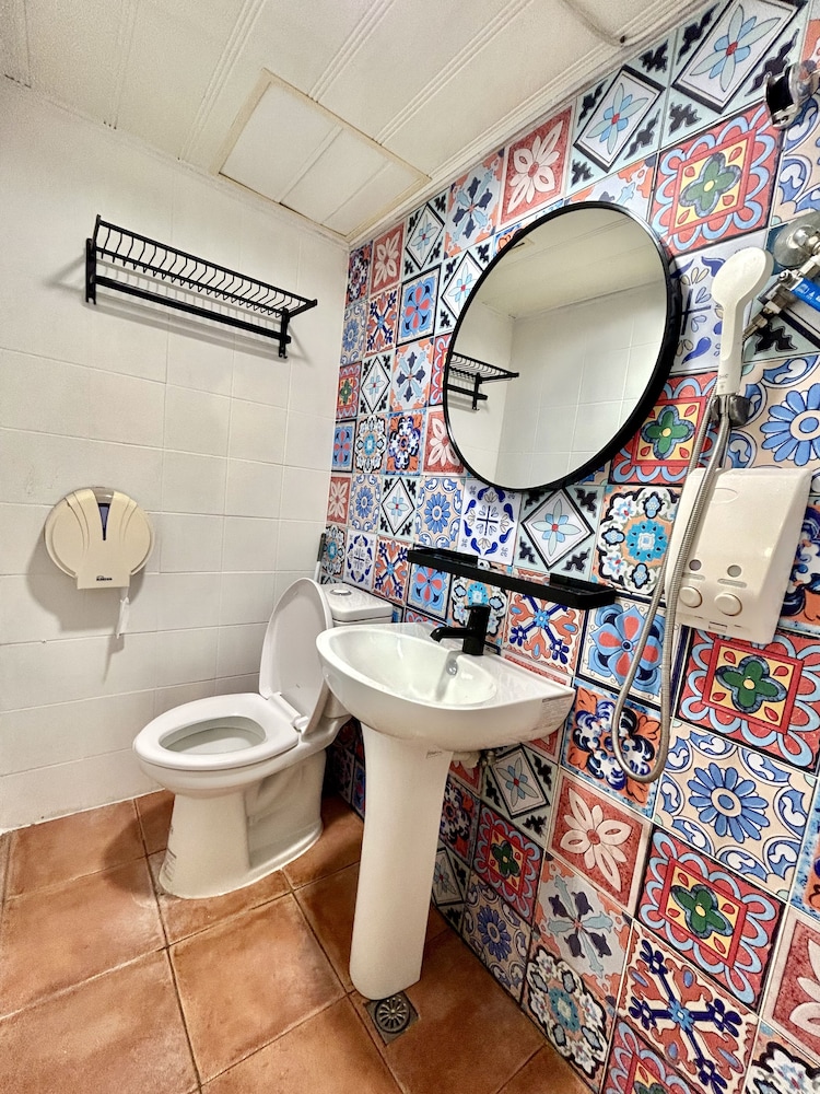 Ximen Triple Tiger Hostel