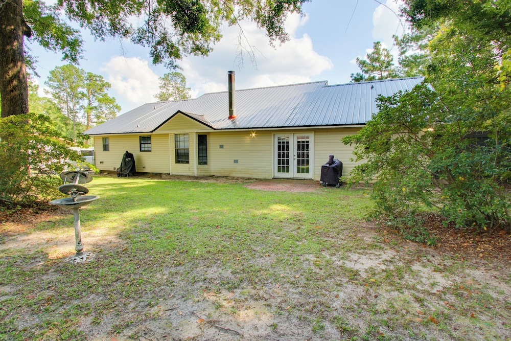 Pet-friendly Daleville Home: 3 Mi to Fort Novosel! view 3