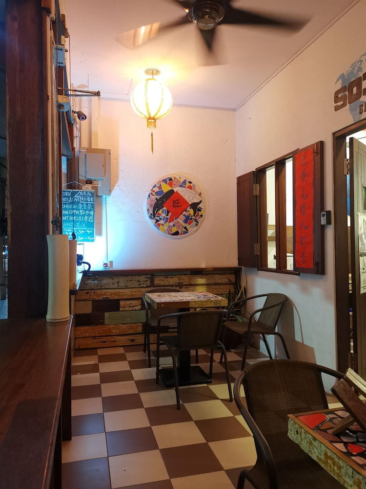 Sojourn Beds & Cafe - Hostel photo 8