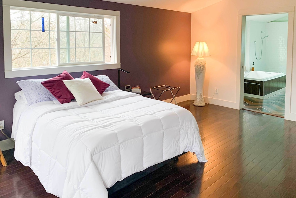 Nashville Home w/ Deck ~ 5 Mi to Broadway/downtown view 5