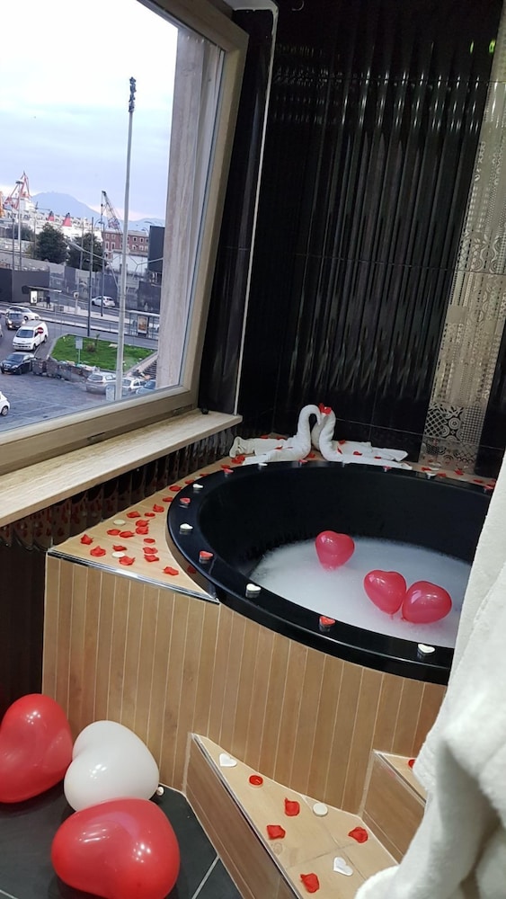 Al Campanile H. Napoli Centro by ClaPa Group Dislocated Hospitality