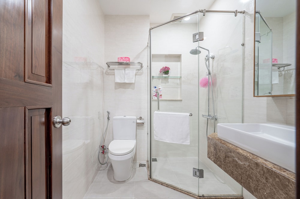 Thao Dien Garden Villa 5BR Luxury Oasis