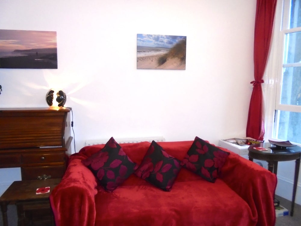 Seaview Cottage