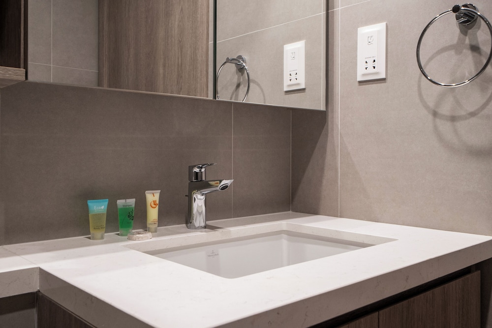 Experience 2BR Luxury Living  LIV Marina