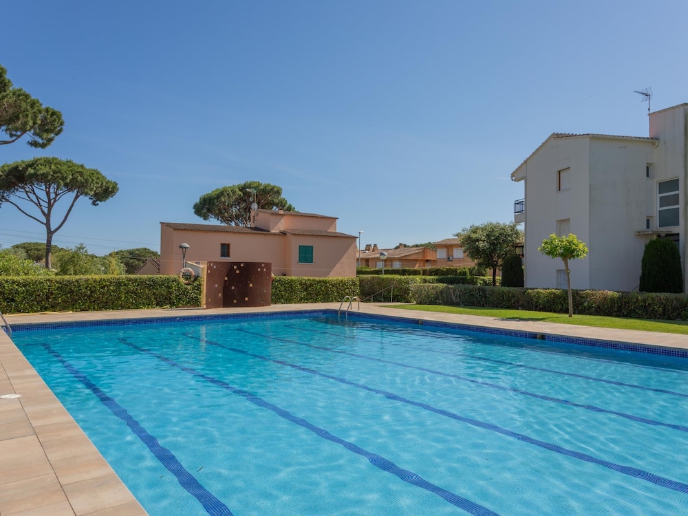 Apartament amb Piscina i Parquing Baixos amb Jard