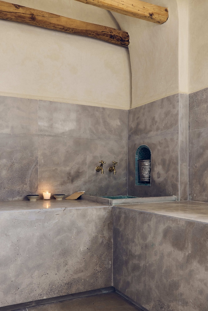 Nobu Riad
