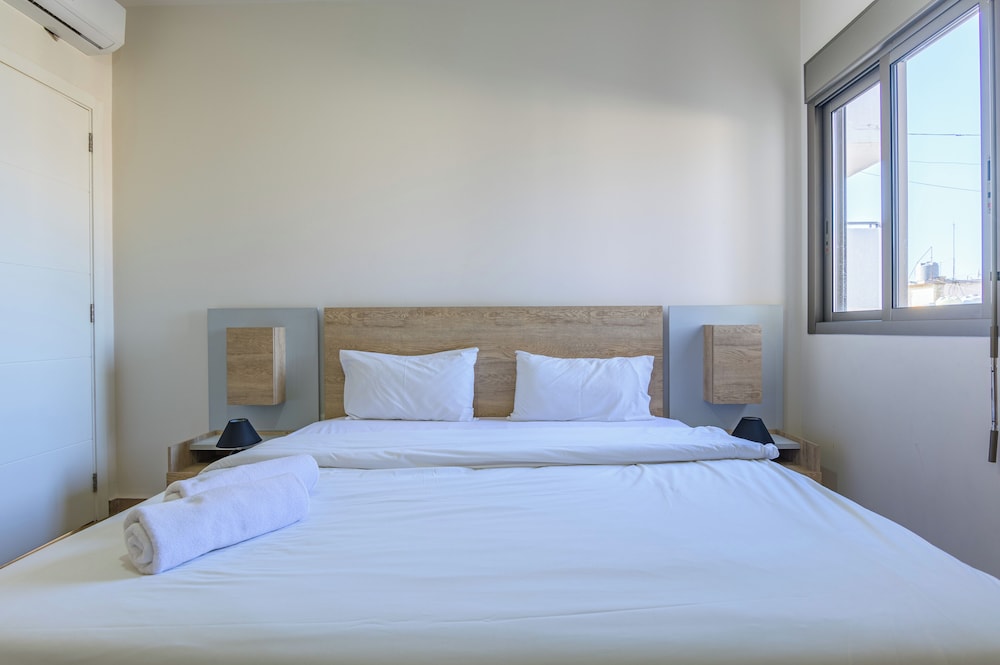 Elevate - Sleek 2-BR Apt by Santa Maria, Jal el Dib