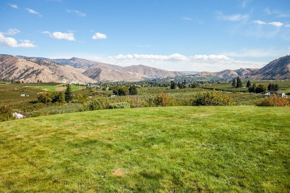 Cascade Valley Inn