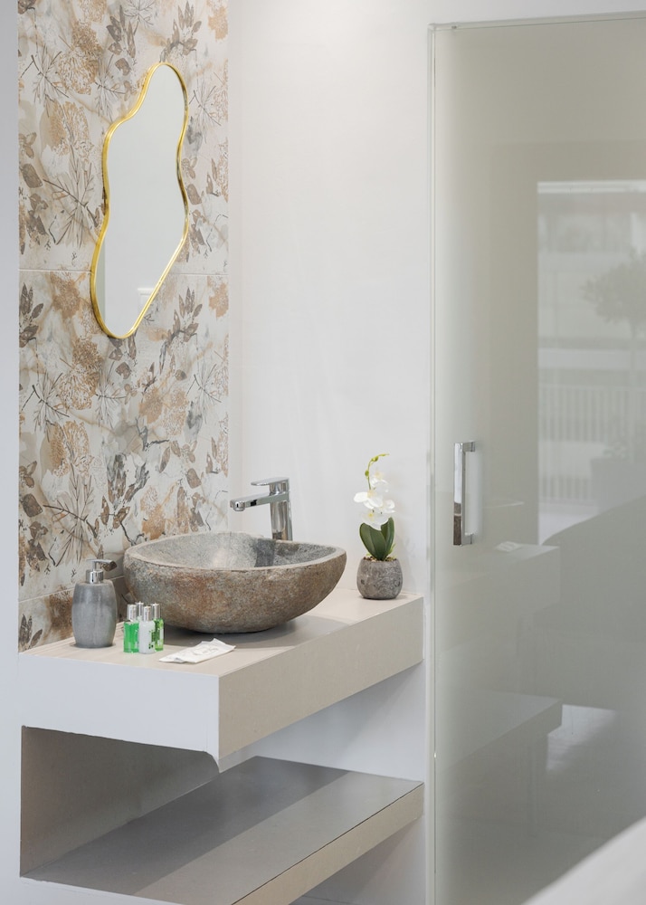 Athens Golden Light Premium Residence