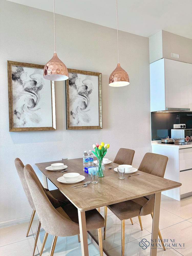 Elysia Park Residence by Stayrene