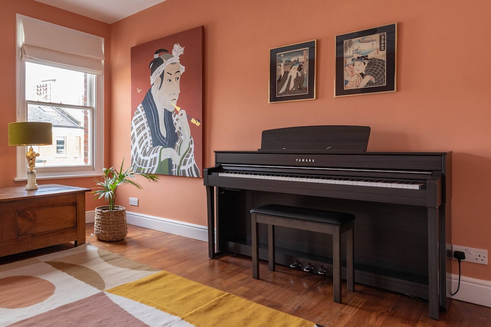 Poplar Grove II by Onefinestay