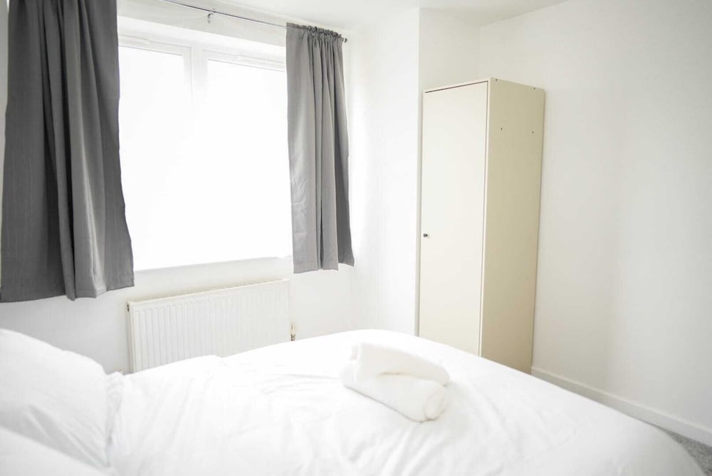 One Bedroom Flat in Gravesend Kent view 4