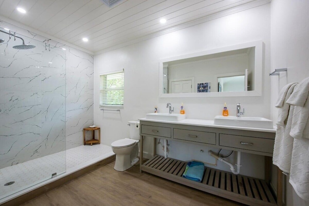 Wish House - Private Beach House Double Bay Beach 3 Bedroom Home