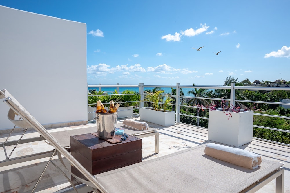 Magia Playa Penthouse 2d 3 Bedroom Condo