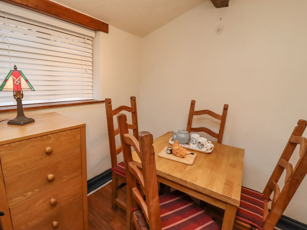Cholmley Cottage