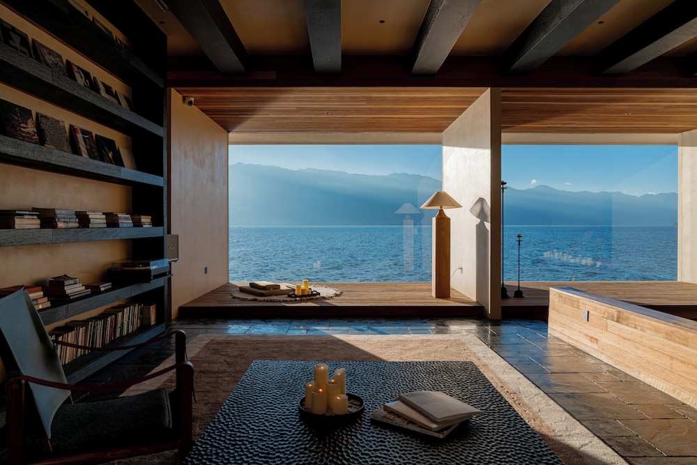Dali Rushi Jiuxi Sea View Holiday Inn