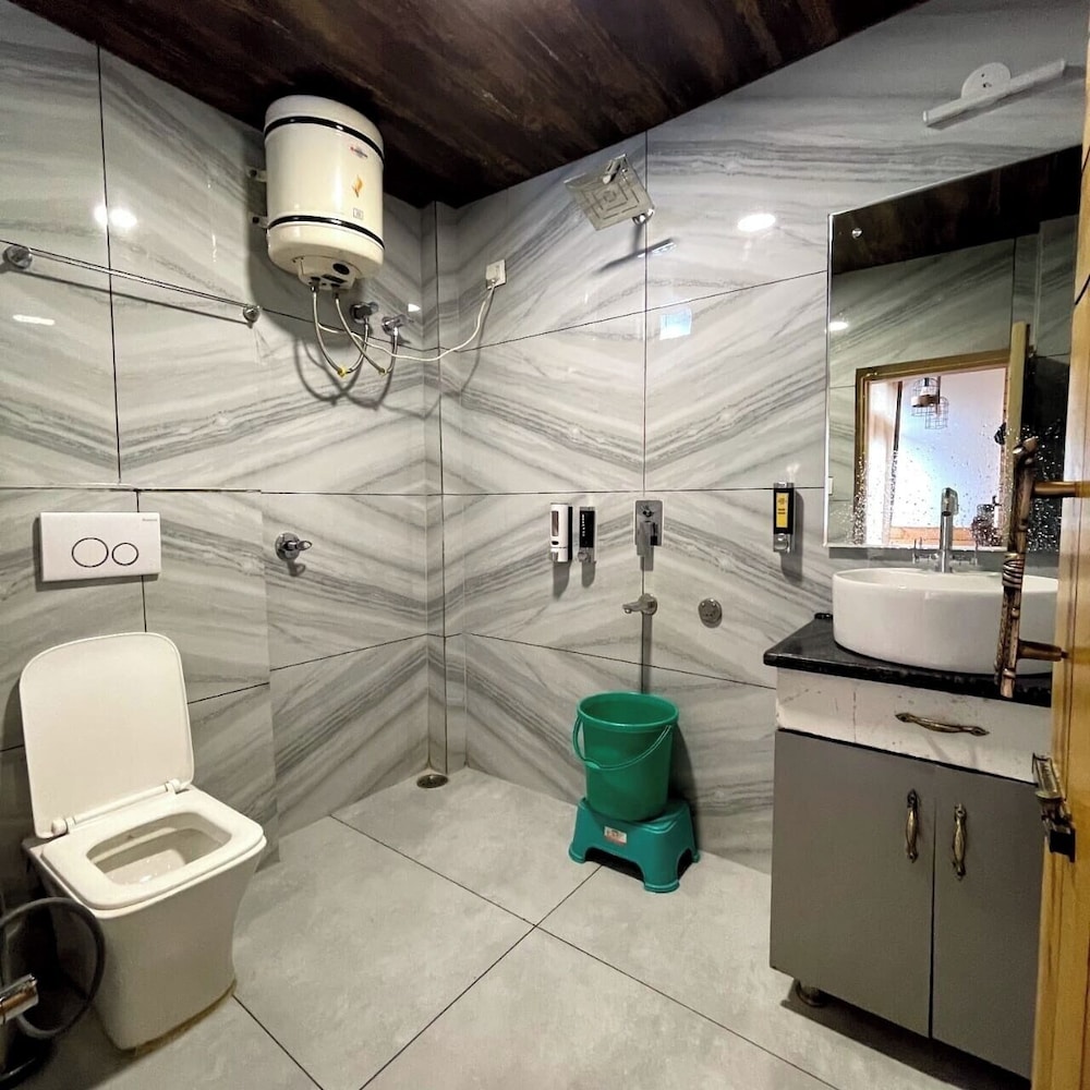 Lord Krishna Boutique Stay