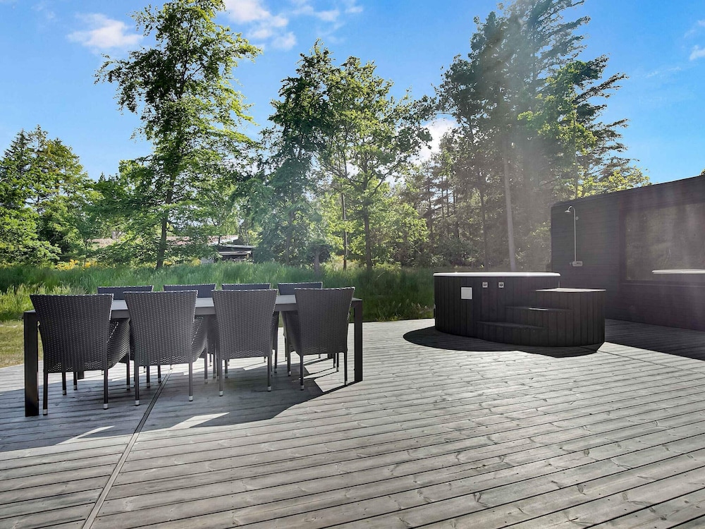 5 Star Holiday Home in Hals