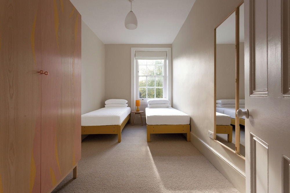 Canonbury Park North II by Onefinestay