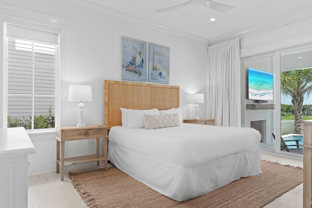 Sleeps 24 Beach Retreat w/ Pool, Rooftop Deck, Steps to Inlet Beach & Near Rosemary, Alys, Seacrest Dining & Shops The Palm 30A by Avantstay