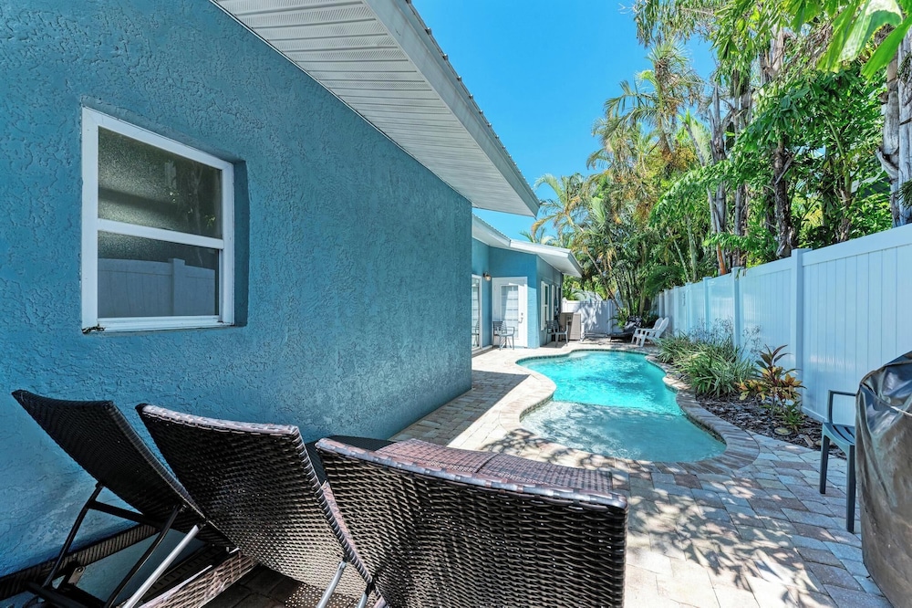 Anna Maria Island Blue Bella Bliss - Private Heated Pool
