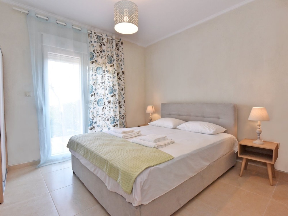 Fotinia Beach House Ground Floor by Rentalspro