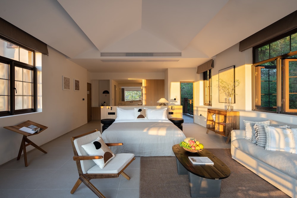 Miyue Shenzhen Tianlu Secret Wild Wizard Holiday Hotel