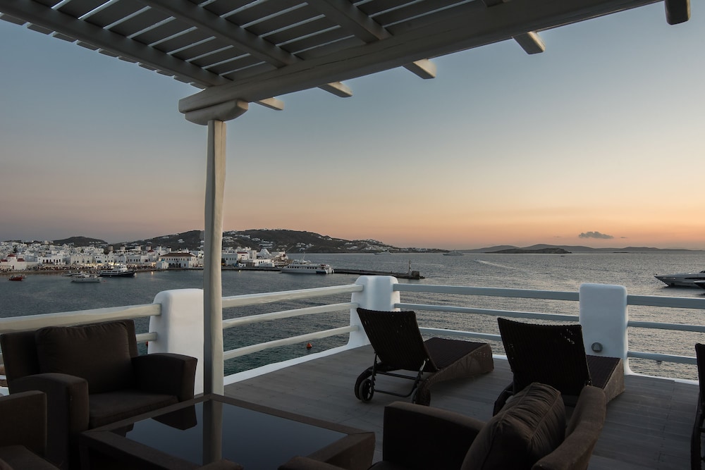 Riva Suites - Adults Only