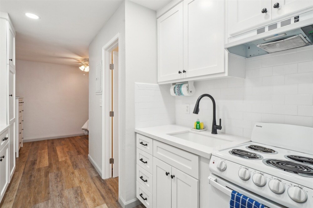 Beach Condo W/private Patio #135 1 Bedroom Condo by Sunset Shores Condominiums