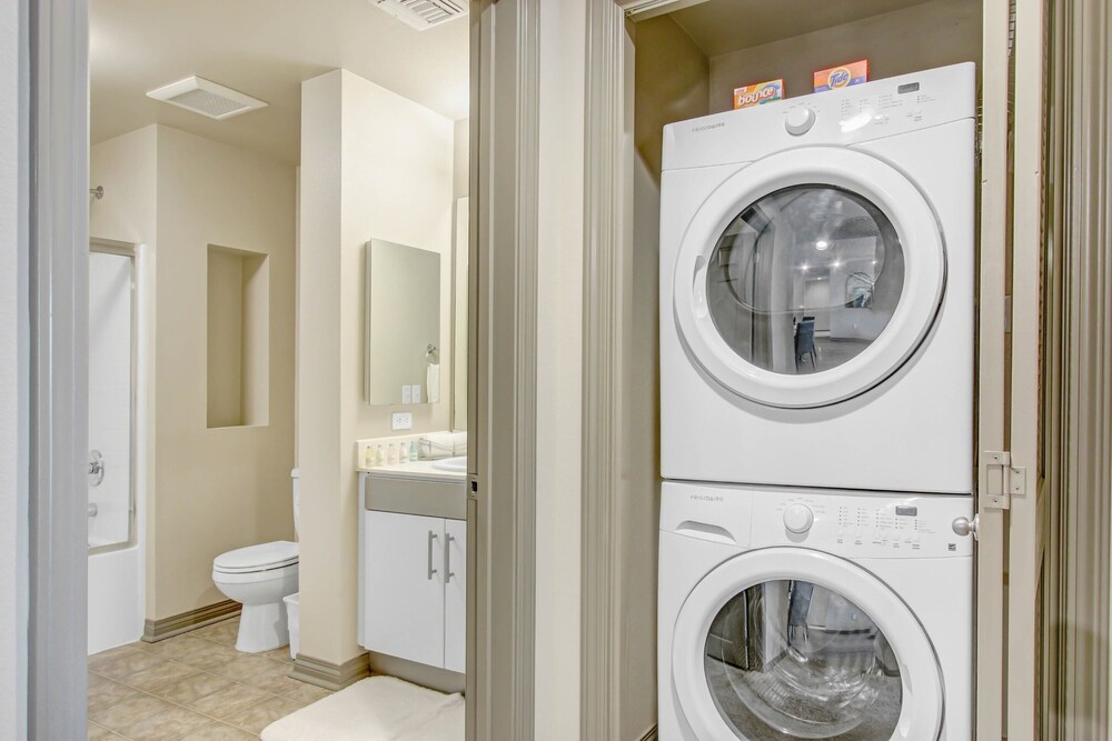 Global Luxury Suites at Marina Del Rey