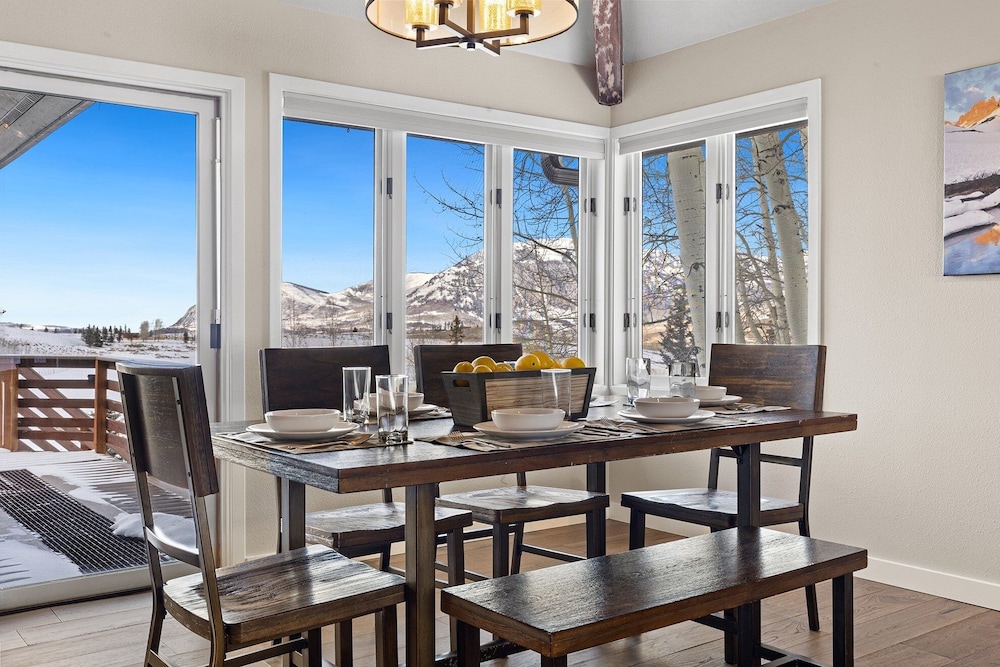 Wapiti Lane 4 Bedroom Home
