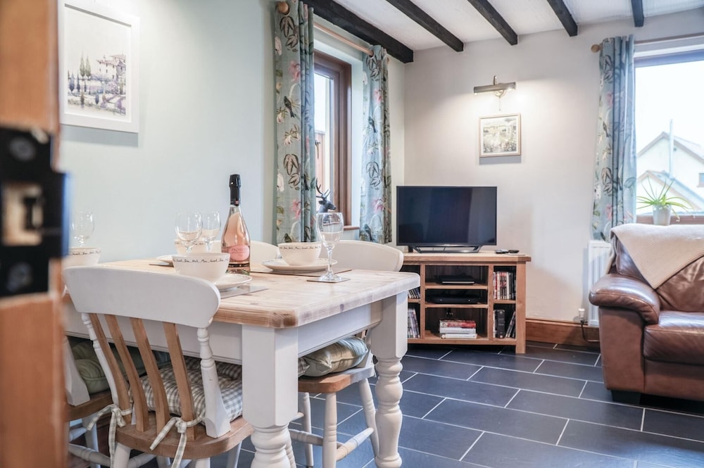 The Brambles - 2 Bedroom Cottage - Llanteg