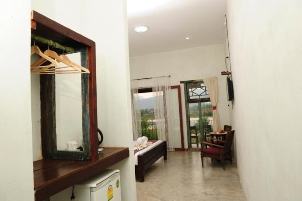 Phu-Anna Eco House