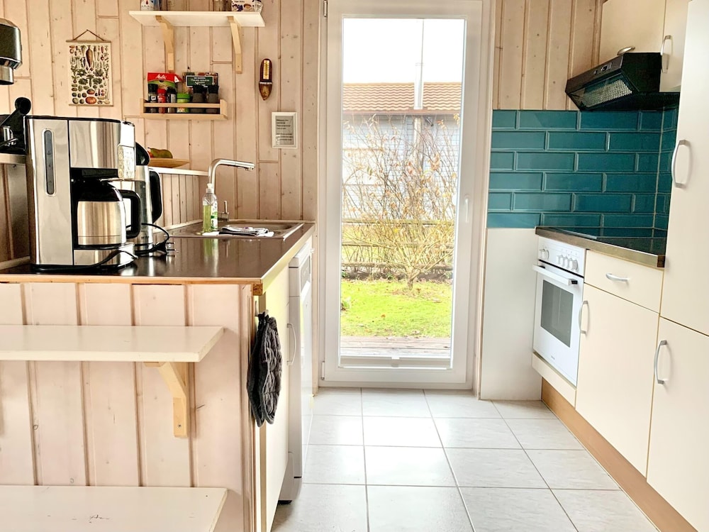 Lovely Holiday Home in Dummer Near Lake